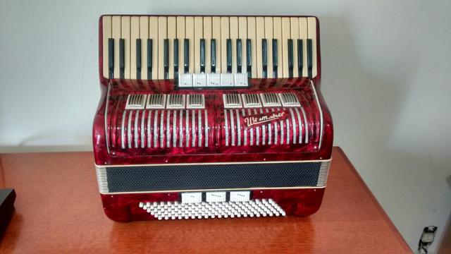 Acordeon Weltmeister 120 Baixos Luxo
