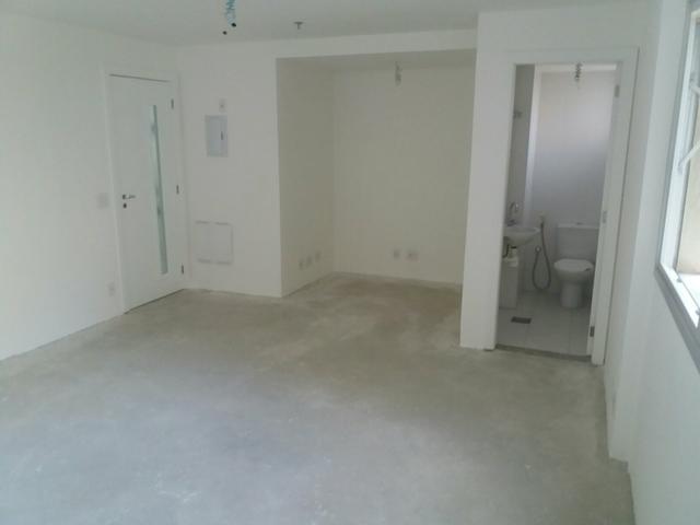 Icarai.Empreendimento Manhattan. Sala 29 mts2, lavabo, vaga na escritura e 4 elevadores - Foto 9