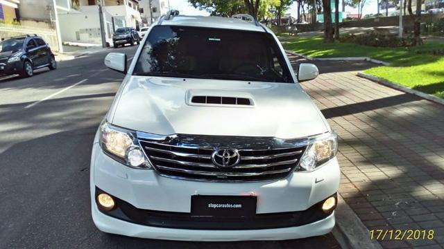 Toyota Hilux Sw4 3.0 4x4 Diesel 2013 -5 Lugares - Foto 2