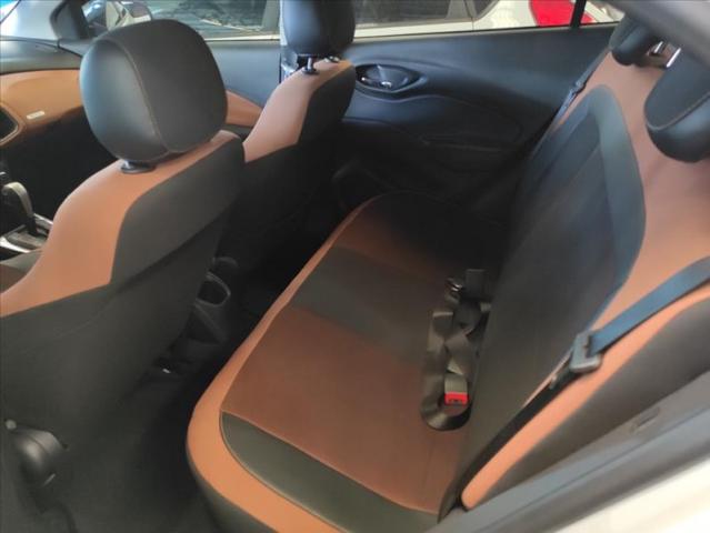 Chevrolet Onix 1.4 Mpfi Activ 8v - Foto 6