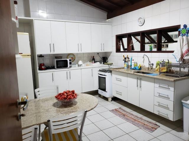 Linda e ampla casa à beira mar - Foto 16
