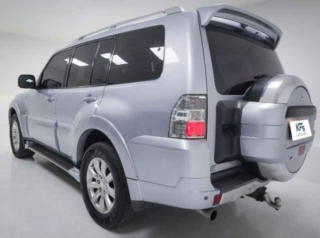 Mitsubishi Pajero Full 3.2 HPE 4X4 Diesel 7 Lugares Automático 2011 Prata - Foto 3