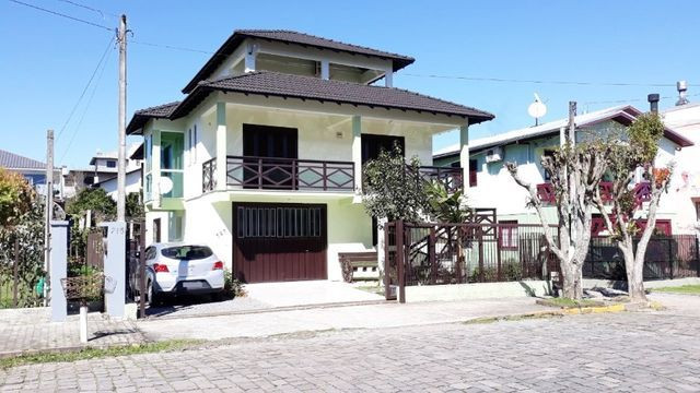 Casa a venda em Carlos Barbos /RS,