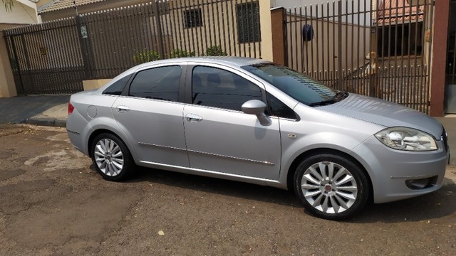 FIAT LINEA ESSENCE 1.8 16V MANUAL