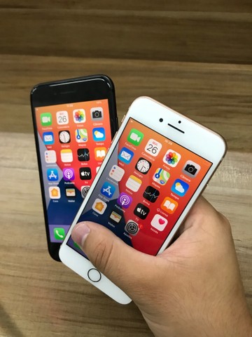 iPhone 8 com 64gb de memória // preto e Gold  - Foto 3