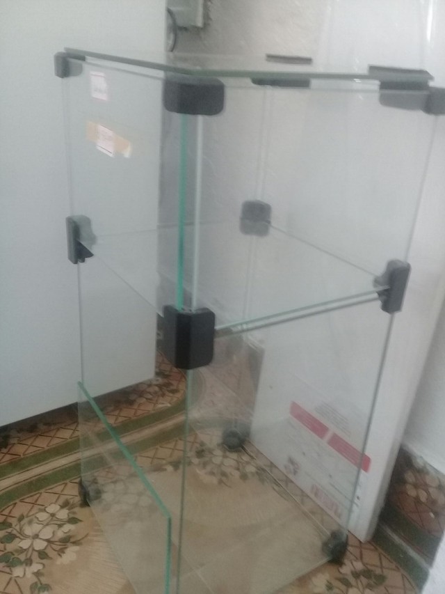 Vitrine para balcão sem uso