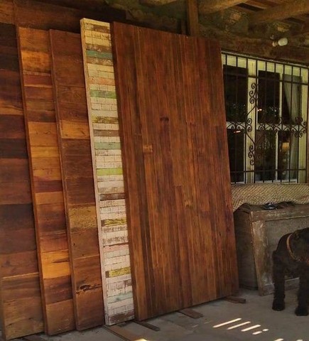  Porta de madeira de demolição pivotante 
