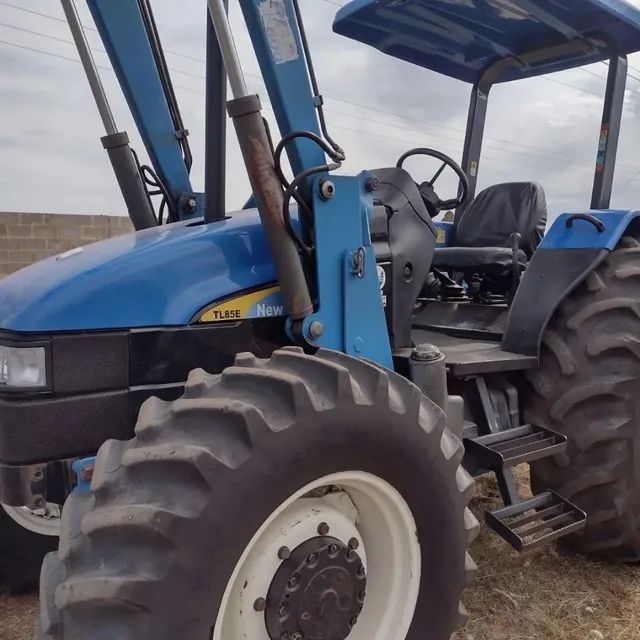TRATOR NEW HOLLAND (TL85) 4x4 - Foto 2