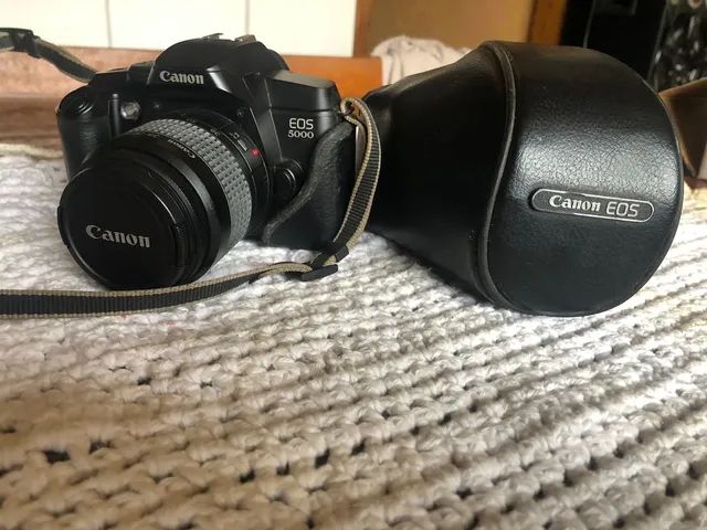 Máquina de fotografia Cânon 
