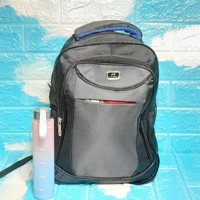  Mochila e garrafinha 