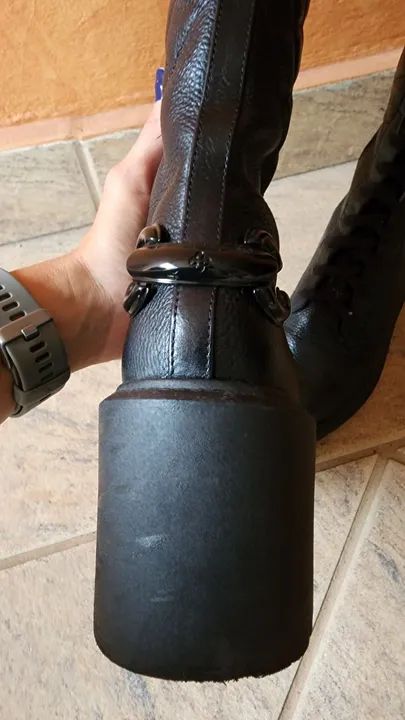 Bota coturno com salto da Capodarte - Foto 3