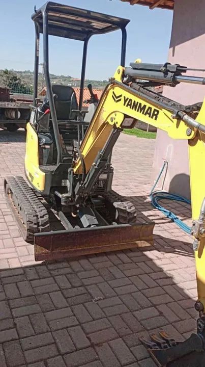 MINI ESCAVADEIRA MODELO VIO17 YANMAR COM 1130 HRS DE USO - Foto 4