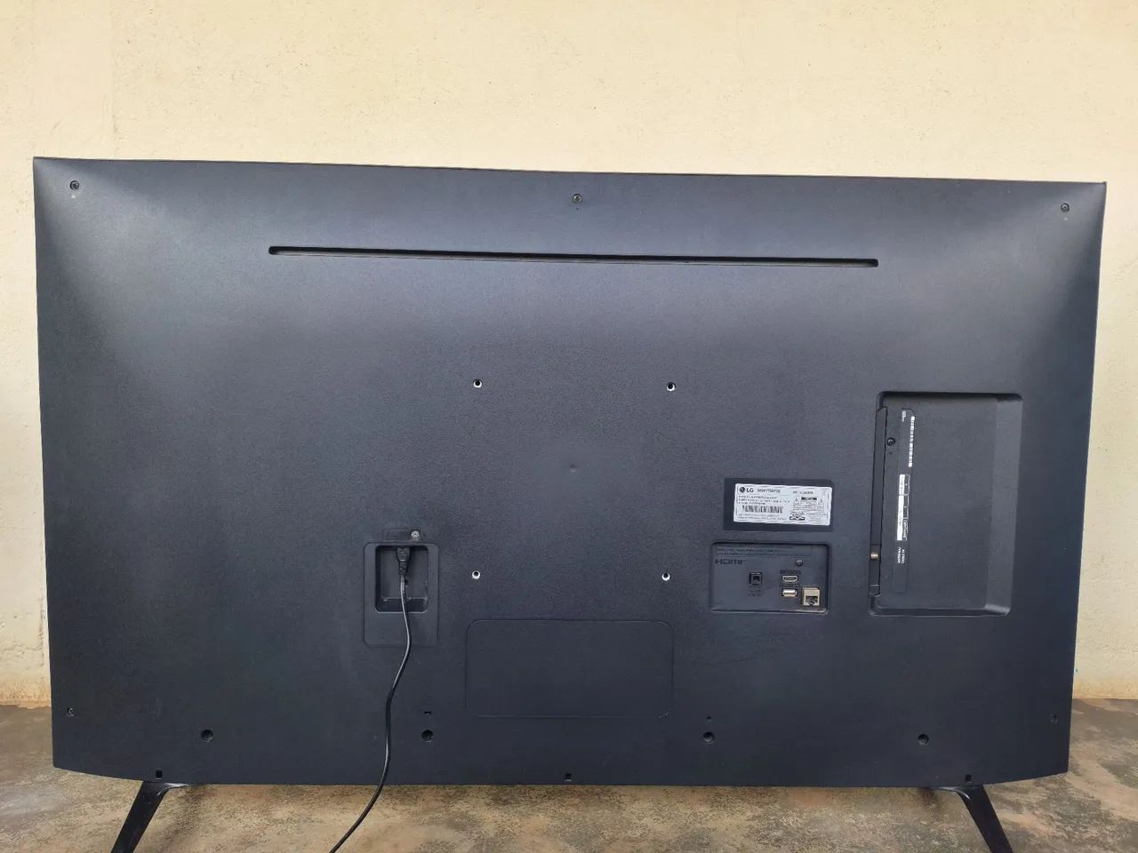 Smart TV LED 50" LG ThinQ AI 4K HDR 50UP7750PSB tela quebrada - Foto 3