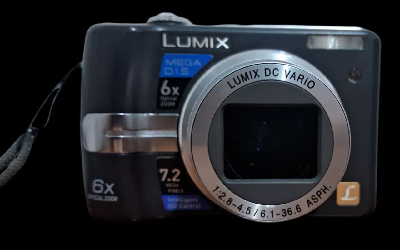 Câmera Panasonic DMC LZ 7 zoom óptica 6x e 7.2 megapixels
