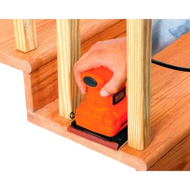 Lixadeira Orbital 1/4" de Folha de Lixa 200W Black+Decker BS200 - Foto 3