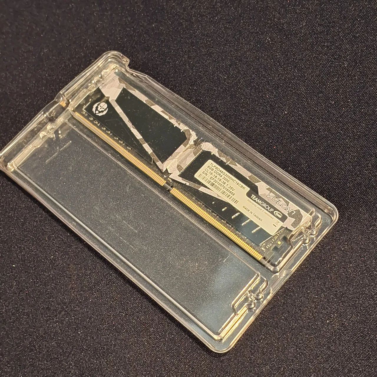 Memória RAM Vulcan 8GB DDR4 3000MHz