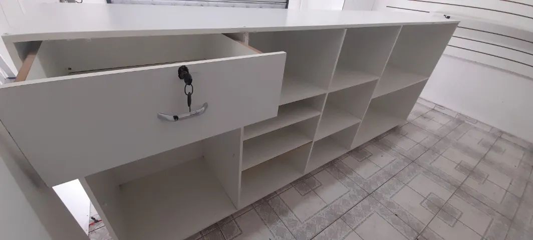 Balcão de loja branco 2,75 m comprimento - Foto 5