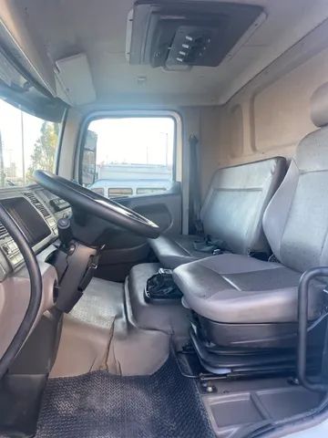 Vw 17-260 Constellation 2017 122.000 km + Basculante Randon (zero) - Foto 10