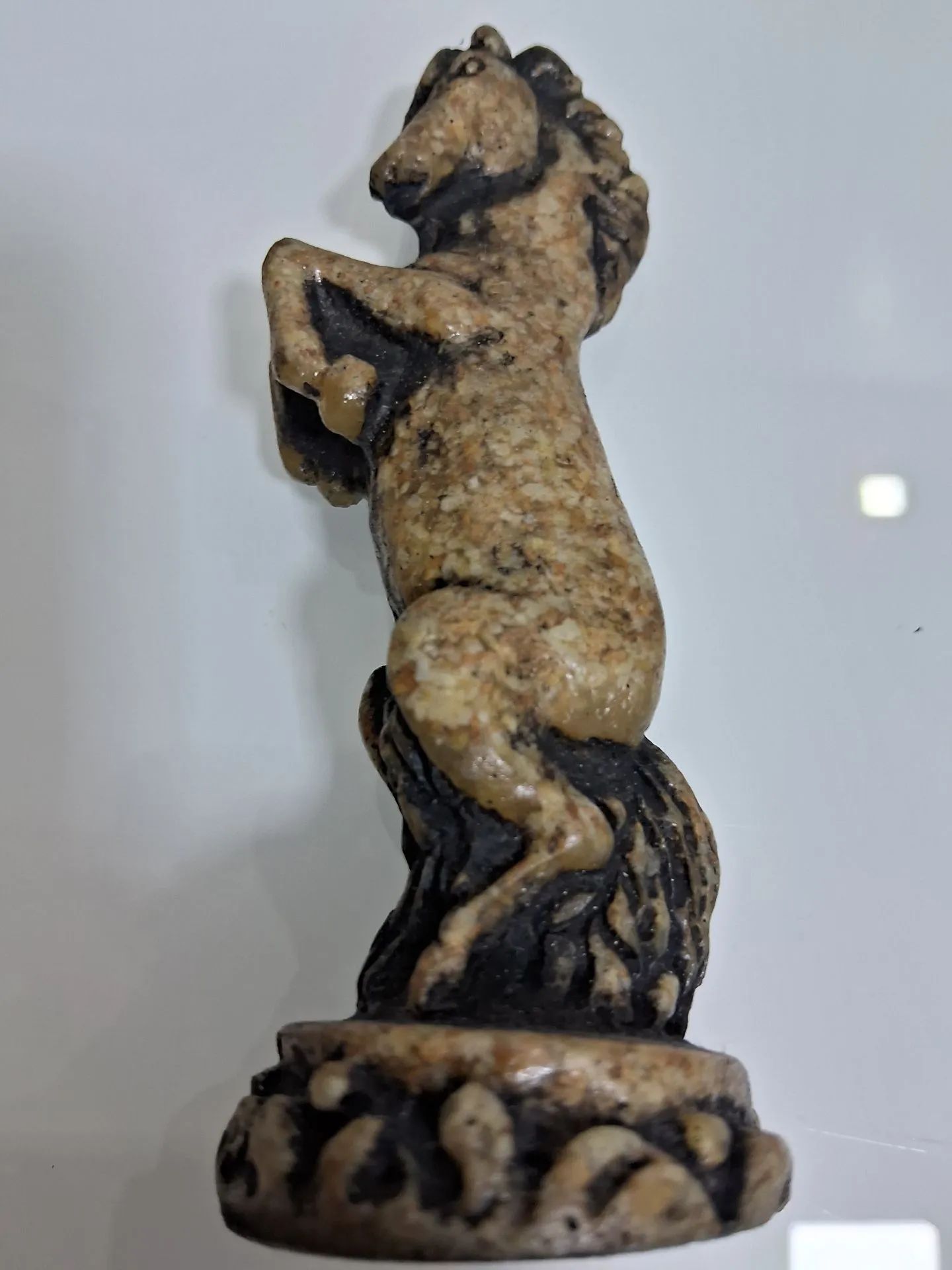 Cavalo de Xadrez em Pedra - Foto 3