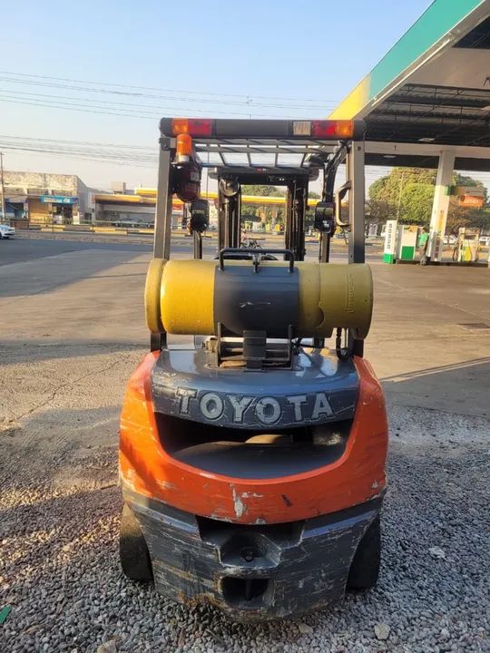 Empilhadeira  Toyota ano 2020 - Foto 5