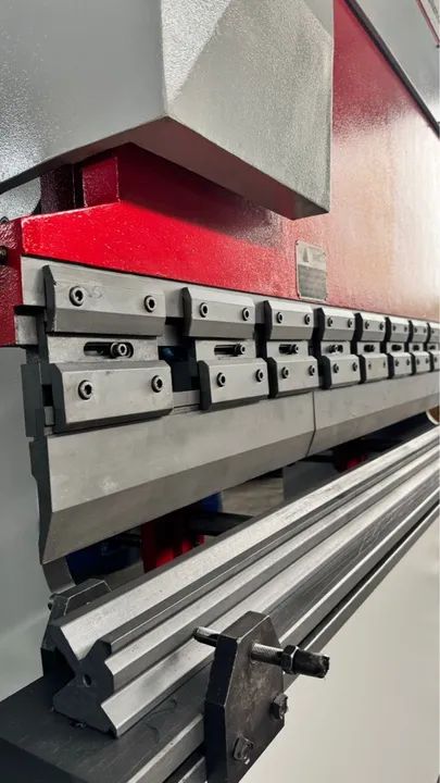 DOBRADEIRA HIDRÁULICA VOLLMAC - Foto 3