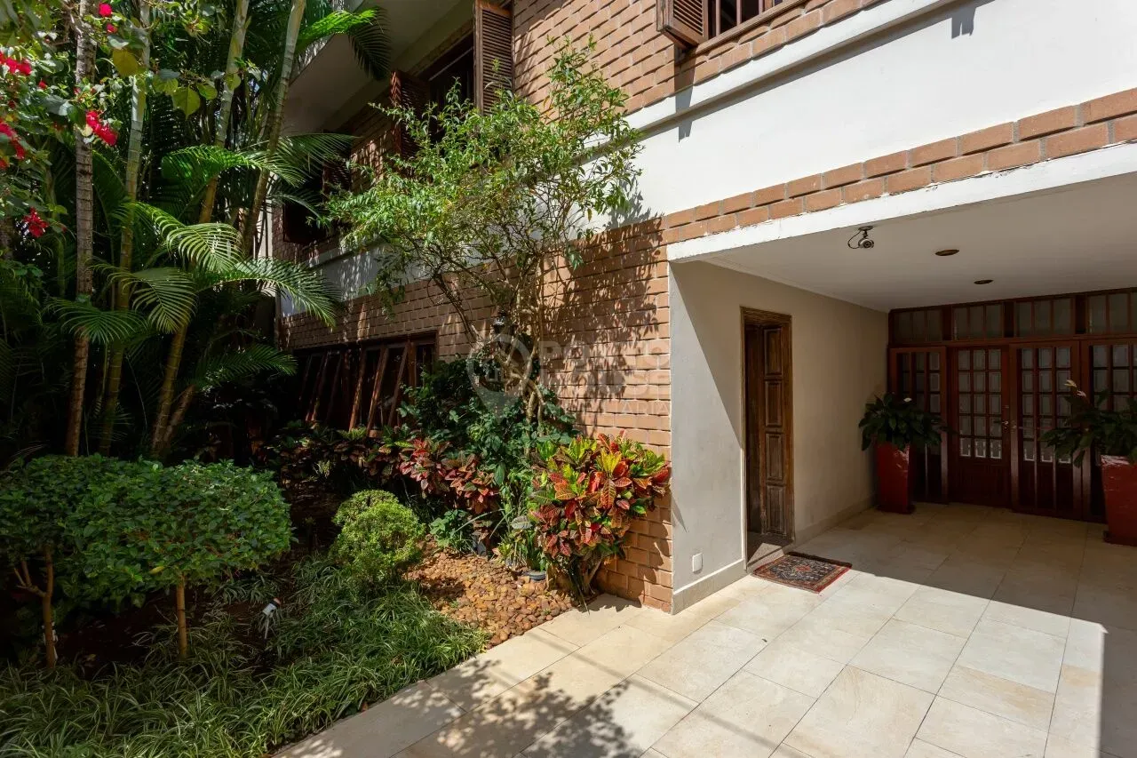 Casa de Vila à Venda no bairro Planalto Paulista, 4 Dormitórios, 2 a 4 Vagas