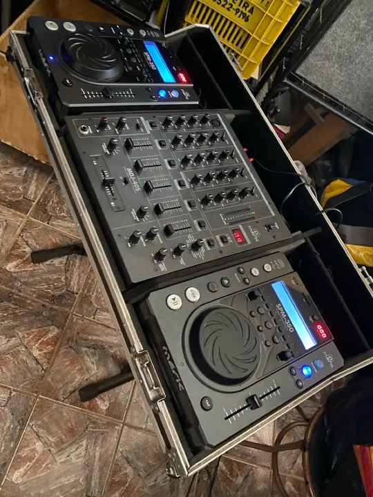Cdj 700 gemini + mixer e cases - Instrumentos musicais