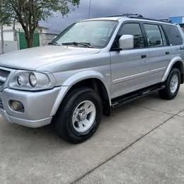 Pajero HPE 4x4 3.0 Gasolina - Foto 2