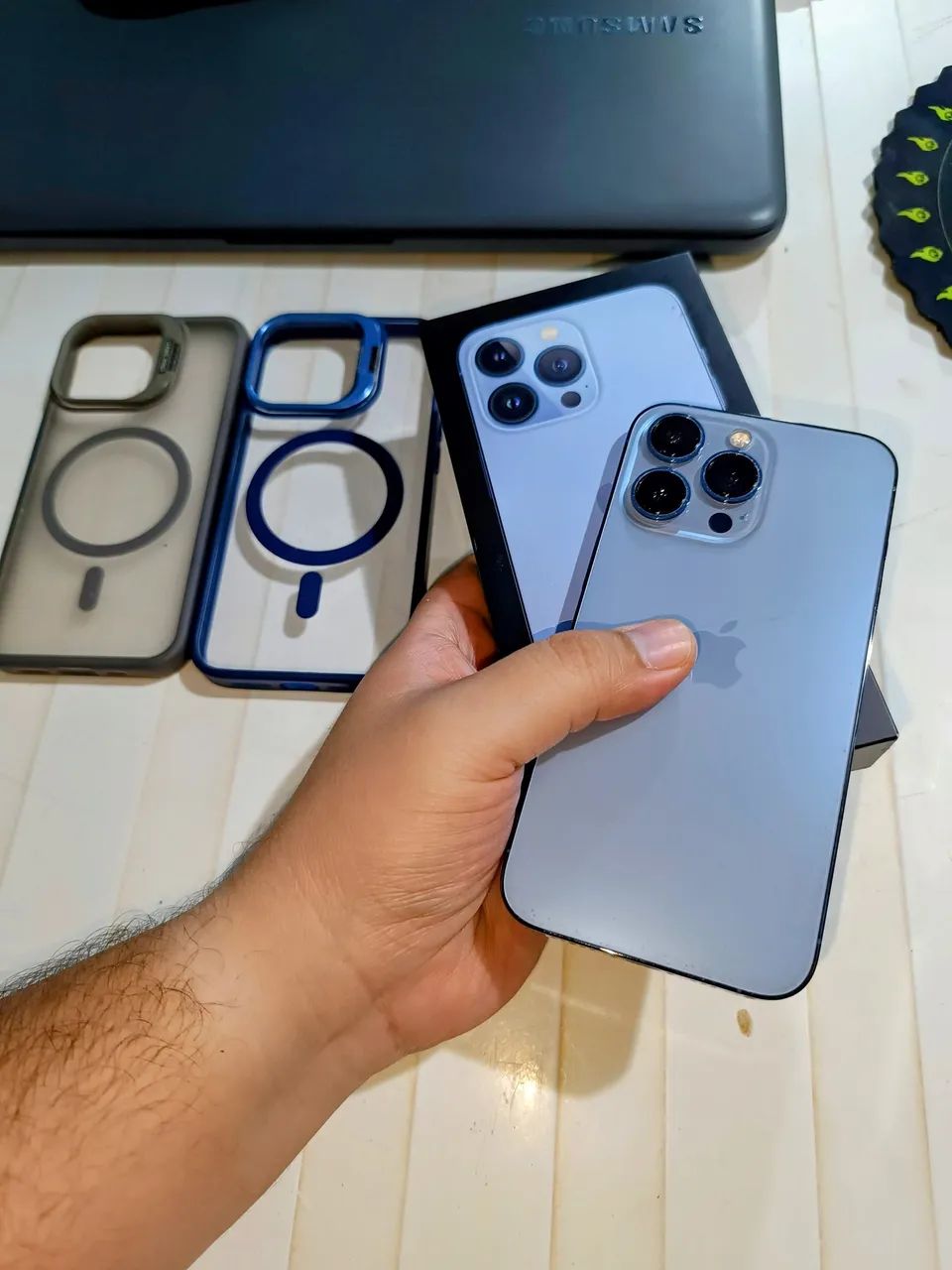 【S】iPhone 13 Pro 256GB 外装新品 BT100% Apple iPhone 13 Pro (256 GB) - Dourado (Novo com caixa aberta