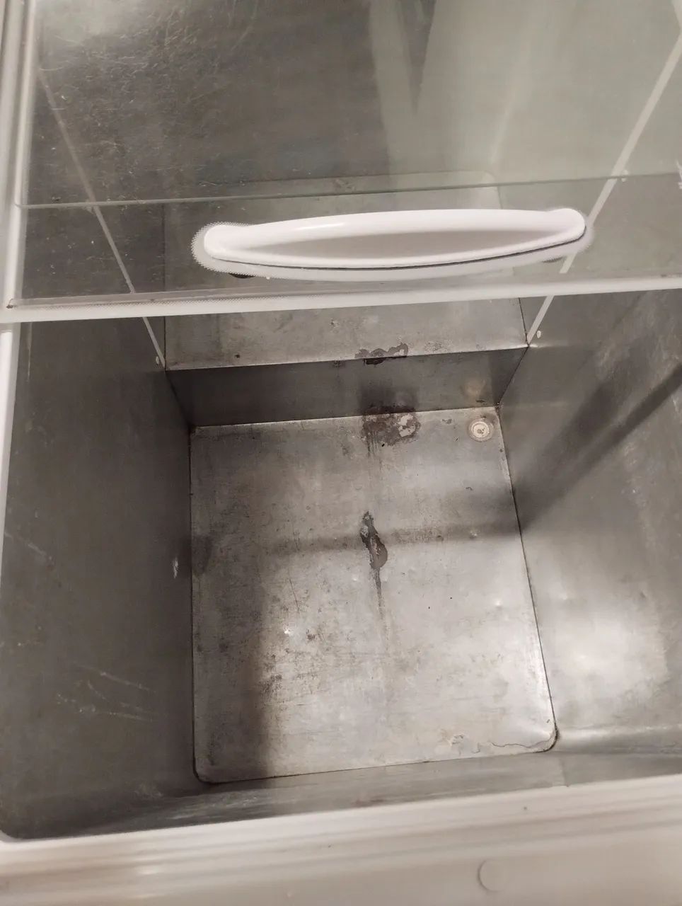 Freezer Horizontal Esmaltec 252L para hj  - Foto 6