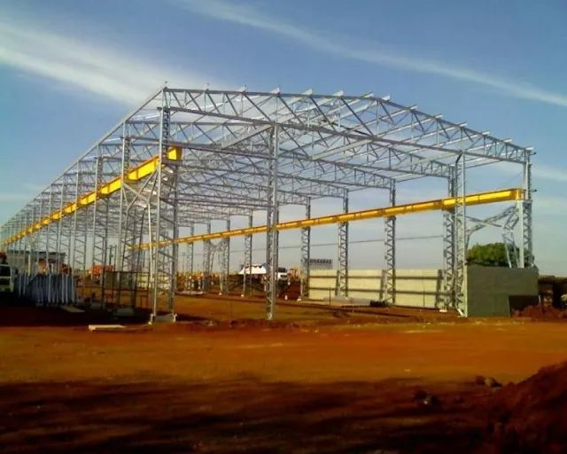 estrutura metálica  medindo 10x40 - 400 m2. nova R$=80.000,00 completa - Foto 2