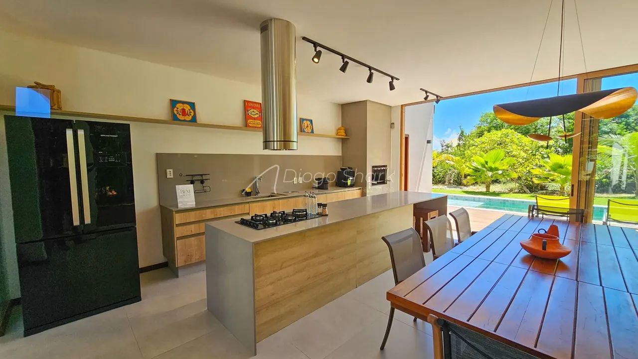 Casa de Luxo, 5 suítes, no condomínio Piscinas Naturais - Praia do Forte - Foto 4