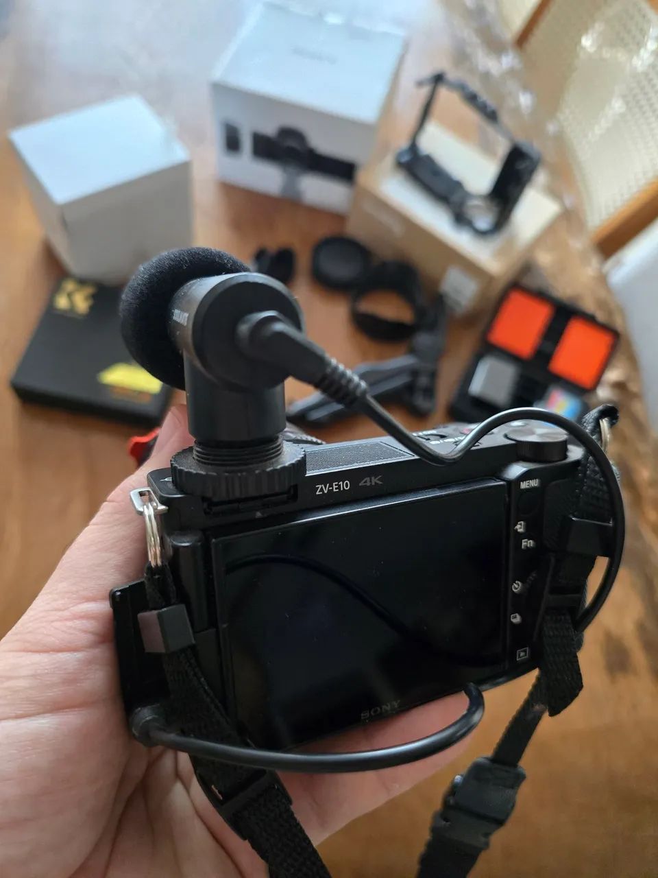 Zv-e10 + Vitrox 23mm f1.4 Lens + Cage and Nd Filter + Batteries and Gifts64318752922243123