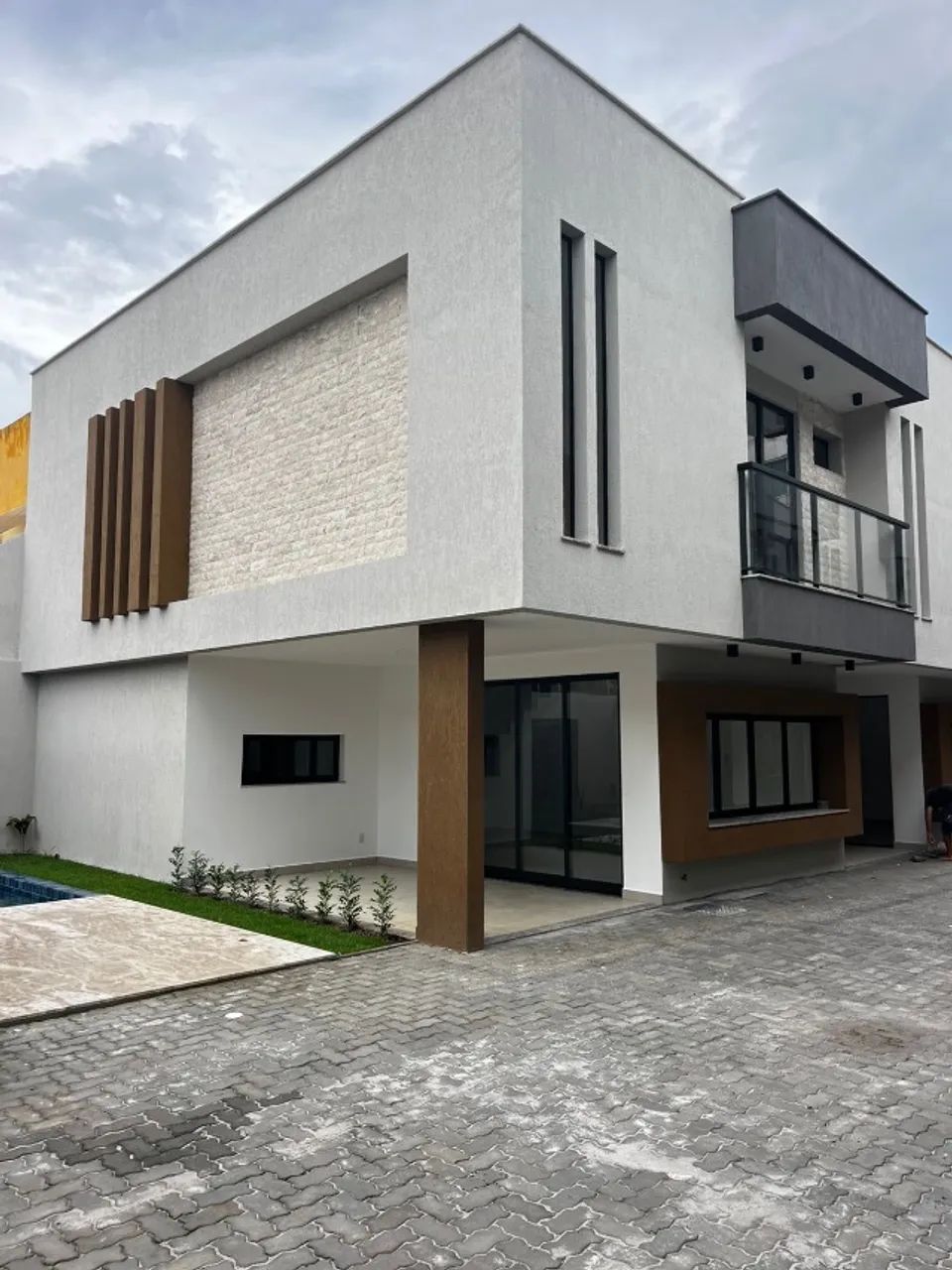 Casa Nova lindíssima 3/4 dormitórios em Ipitanga