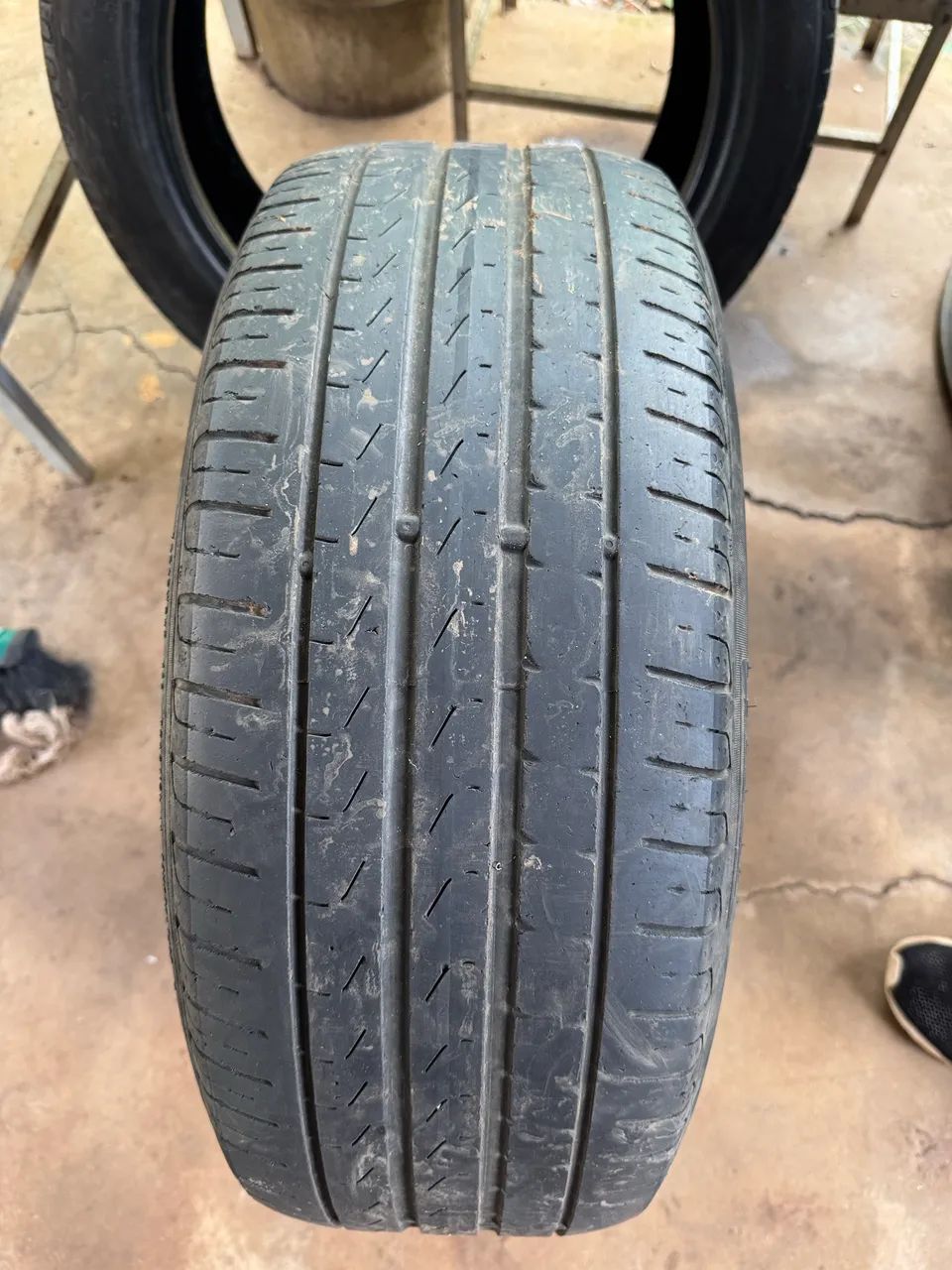 Pneu cruze aro 17 215/50 - Foto 2