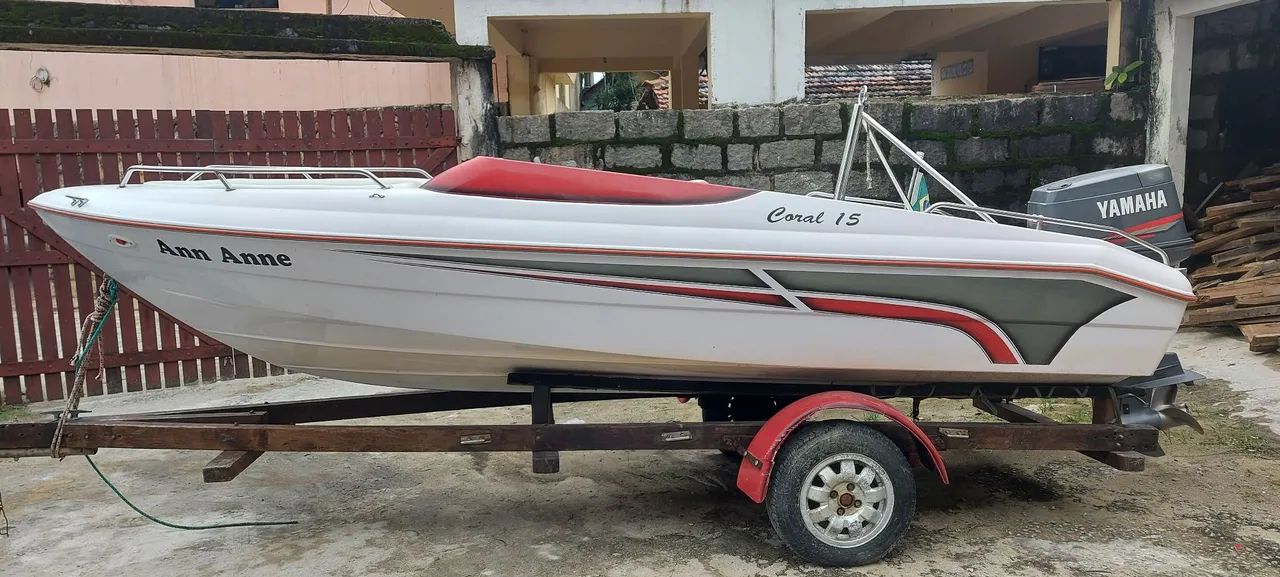 Lancha Coral 15 pés c/ YAMAHA 90HP 