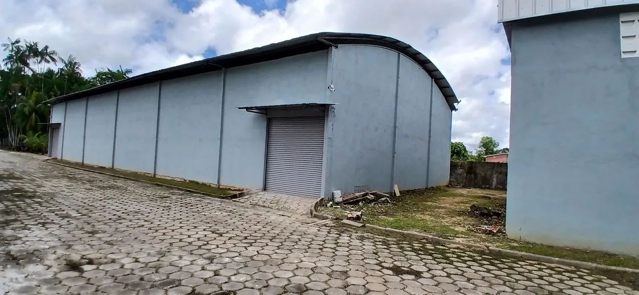 2 Galpõoes e escritório com uma área total de 3.920 m² 1 com câmara fria . - Foto 3
