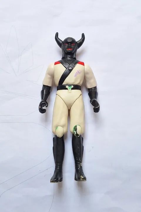 Boneco Dokusai inimigo do Jiraya 