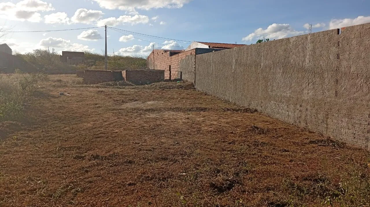 Vendo terreno no bairro paraíso Santa Cruz RN