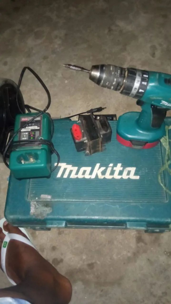 Parafusadeira/Furadeira Makita