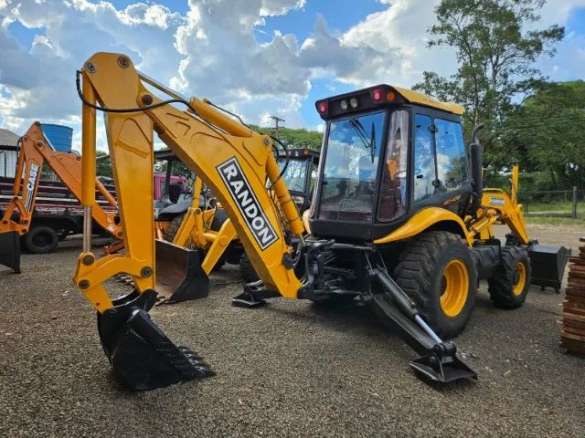 RETROESCAVADEIRA - Foto 5