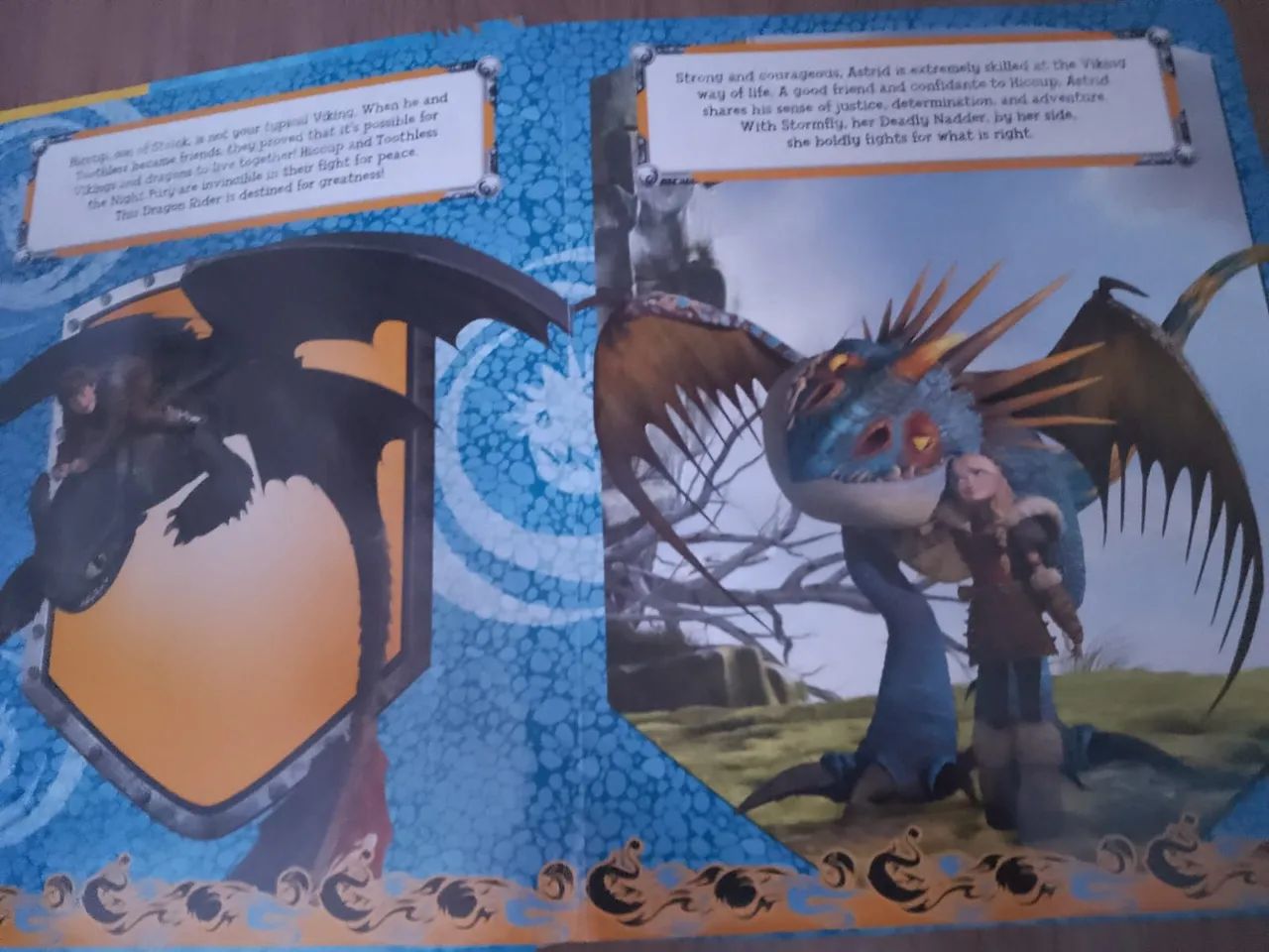 Brinquedos e Livro Interativo Como Treinar o Seu Dragão 2 em inglês - Foto 4