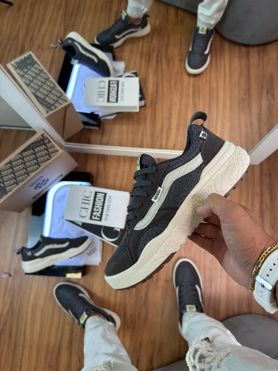 TÊNIS Vans Ultrarange - Novo
