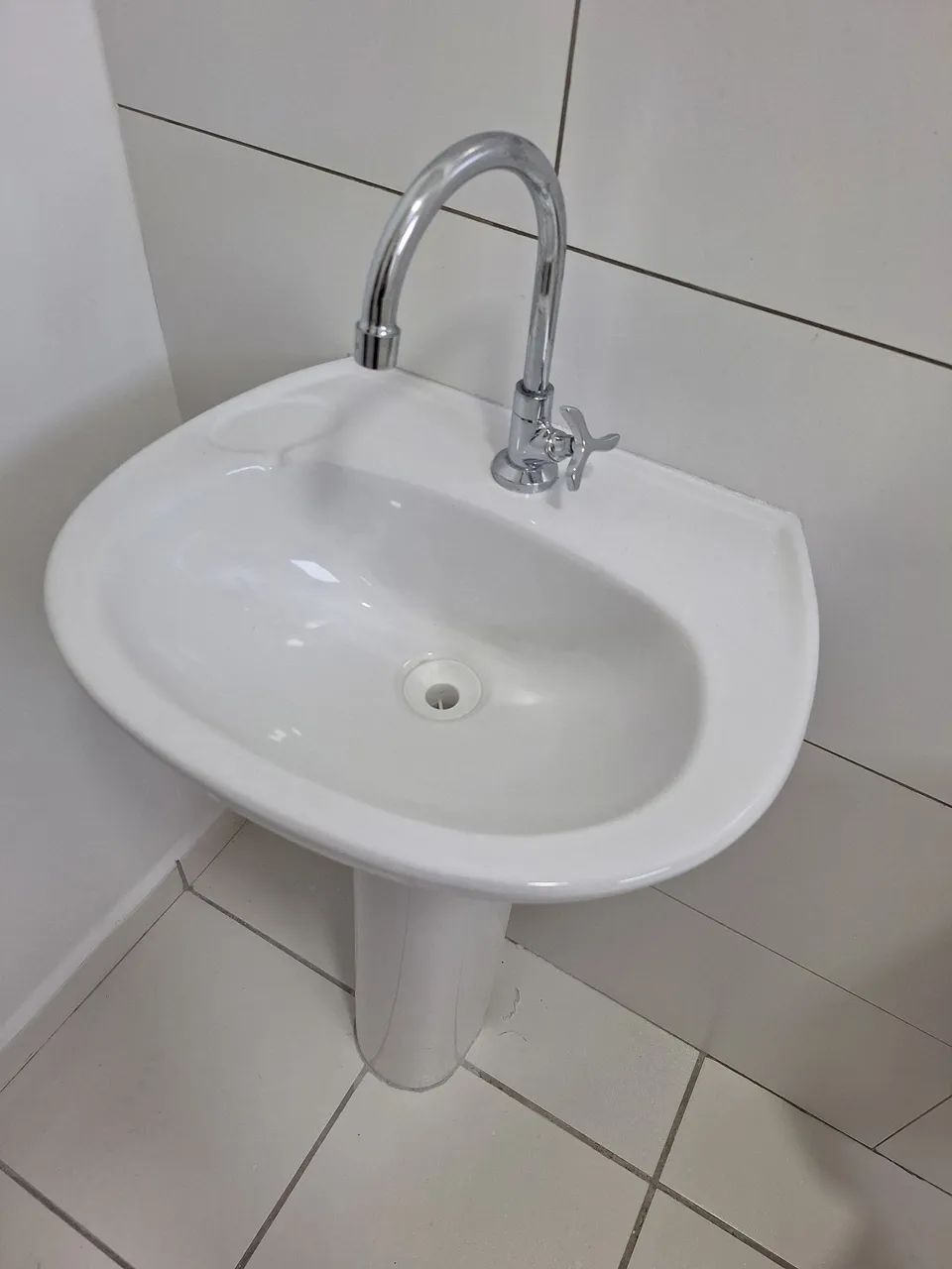 Lavatório com coluna branco 64520761452546121