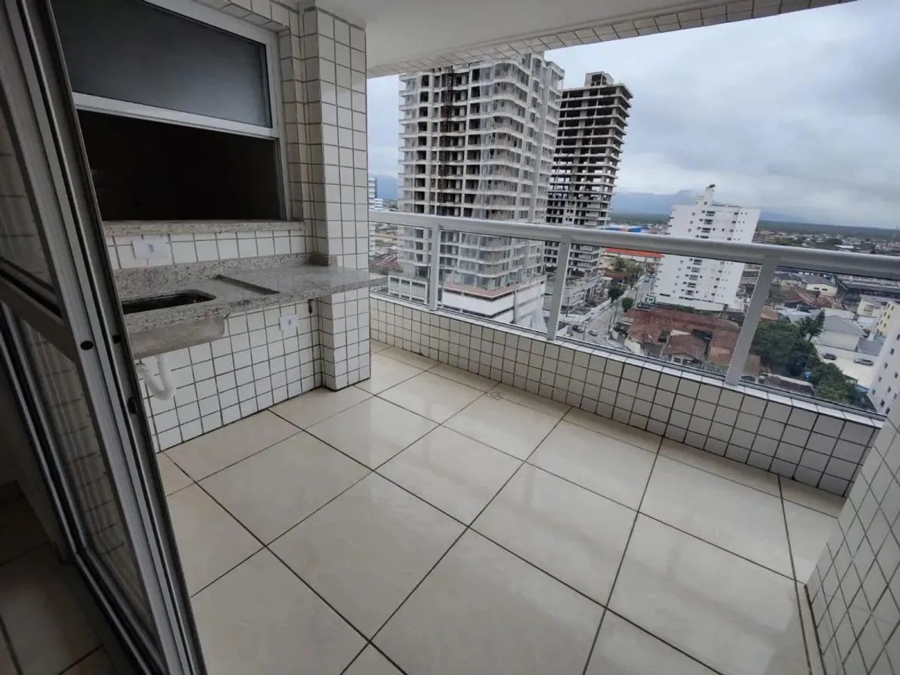 Apartamento para Venda em Praia Grande, Guilhermina, 2 dormitórios, 2 suítes, 1 banheiro,  - Foto 2