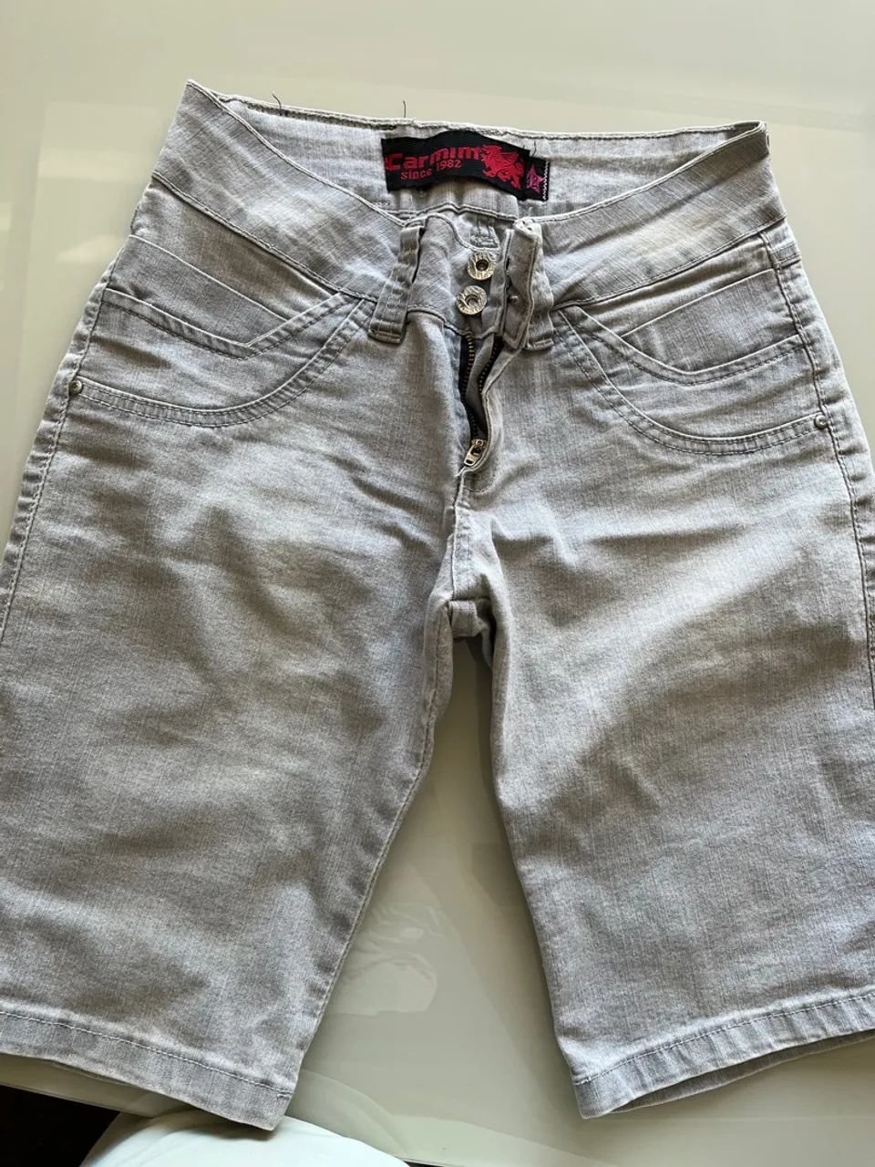Bermuda Jeans Carmim Cinza