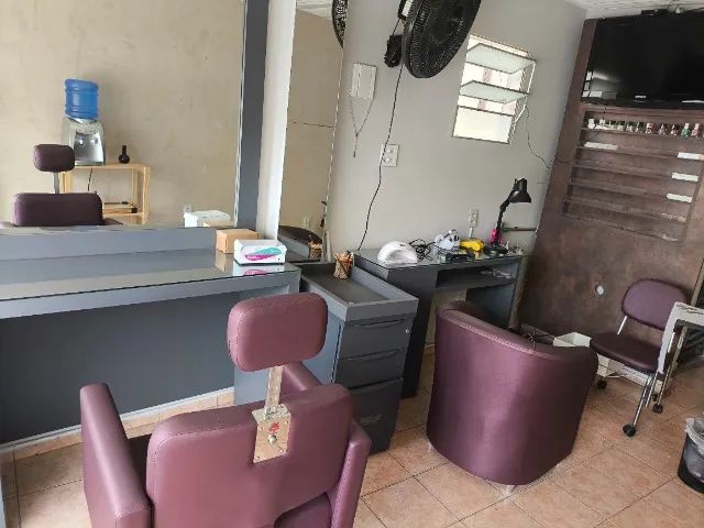 Vendo móveis sal?o de beleza unha cabelo semi novos ! Somente tudo junto ! Ler o anúncio !