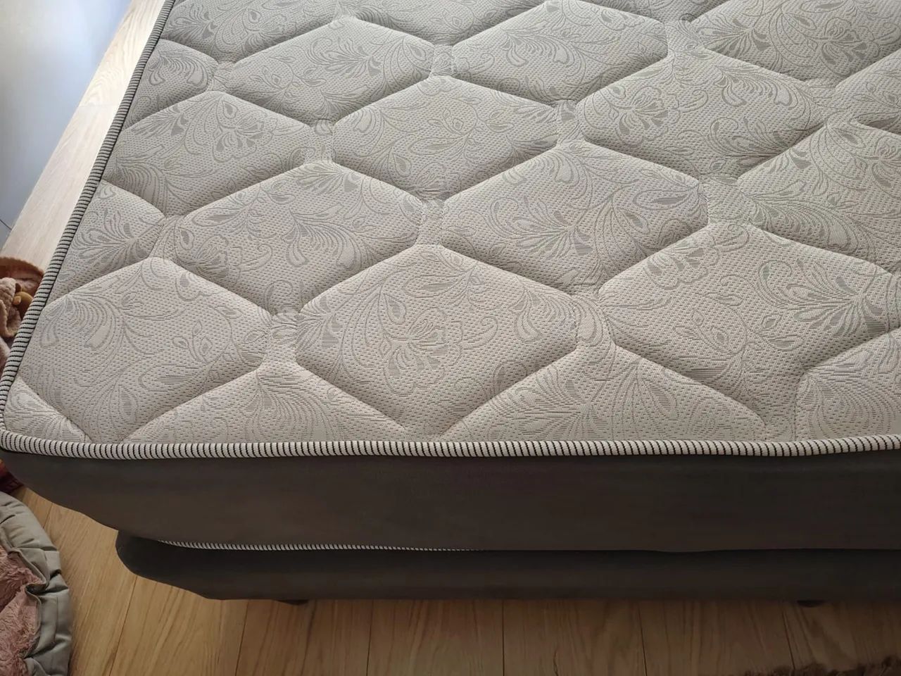 Cama super king 64209946755842122