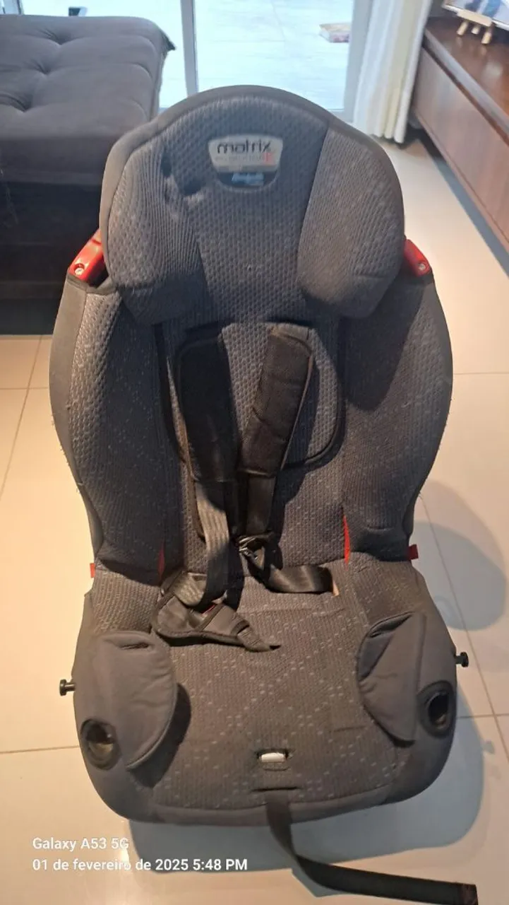 Cadeirinha de carro Matrix Evolution para bebê Burigotto-Usada