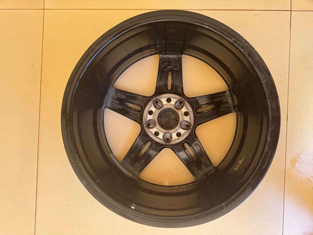 Roda Aro 18 Original Mercedes A200 Style 2020 - Semi Nova - Foto 3